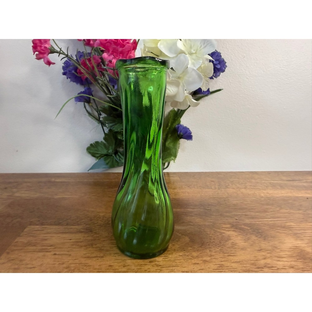 Vintage Emerald Green Glass Bud Vase Swirl Ribbed Twisted Retro Flower Vase